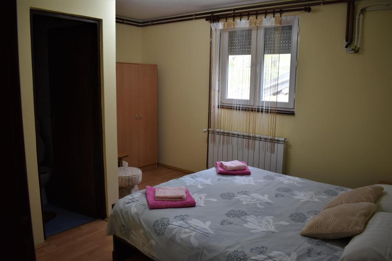 Apartments Sabljak Rakovica Eksteriør billede